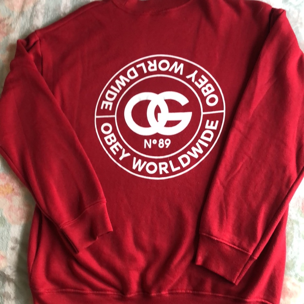 OBEY crew neck